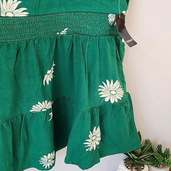 Torrid - Super Soft Tie Front Keyhole Babydoll Top in "Green Jacket" - Picture 4 of 12